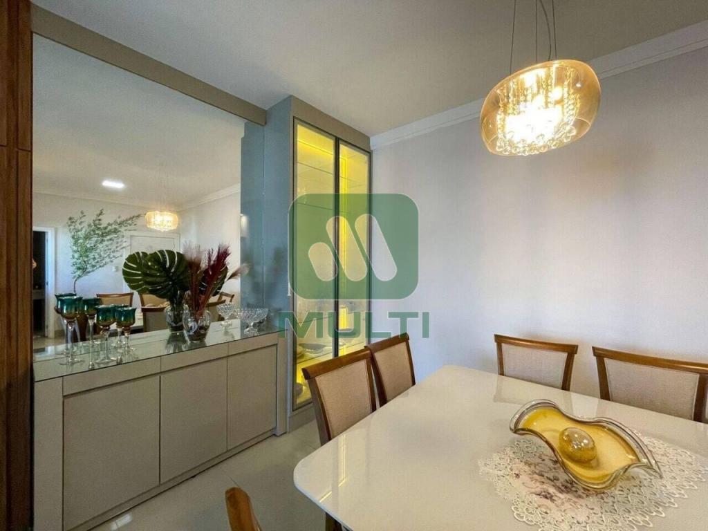 Apartamento à venda com 3 quartos, 125m² - Foto 6