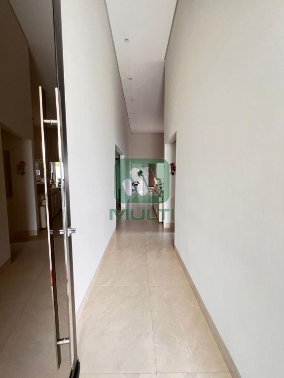 Casa de Condomínio à venda com 3 quartos, 225m² - Foto 10