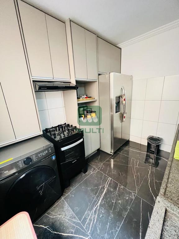 Apartamento à venda com 2 quartos, 44m² - Foto 11