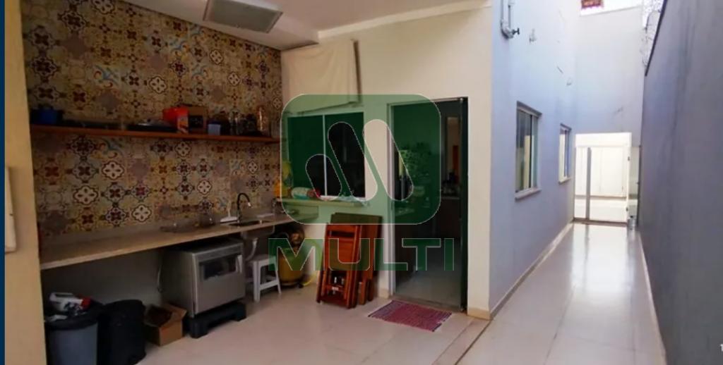 Casa à venda com 3 quartos, 160m² - Foto 17