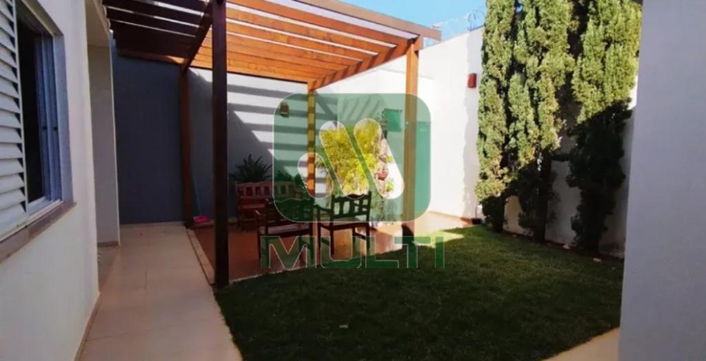 Casa à venda com 3 quartos, 160m² - Foto 20