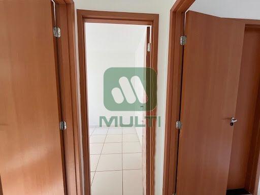 Apartamento à venda com 2 quartos, 61m² - Foto 4