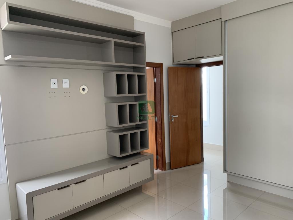 Casa de Condomínio à venda com 4 quartos, 350m² - Foto 18