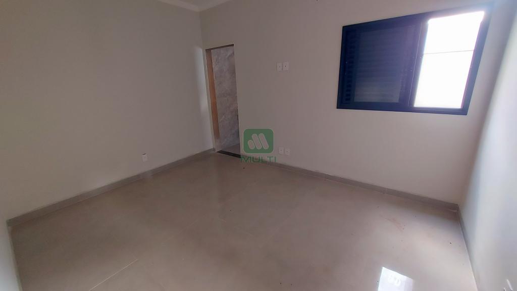 Casa à venda com 3 quartos, 190m² - Foto 7