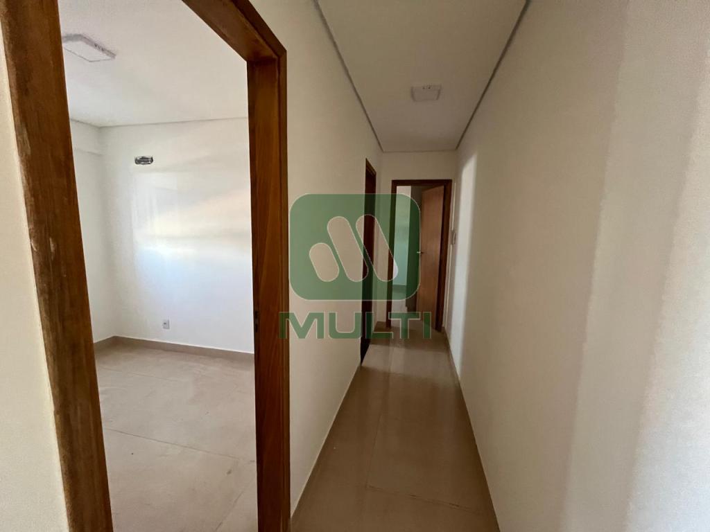 Apartamento à venda com 2 quartos, 57m² - Foto 3