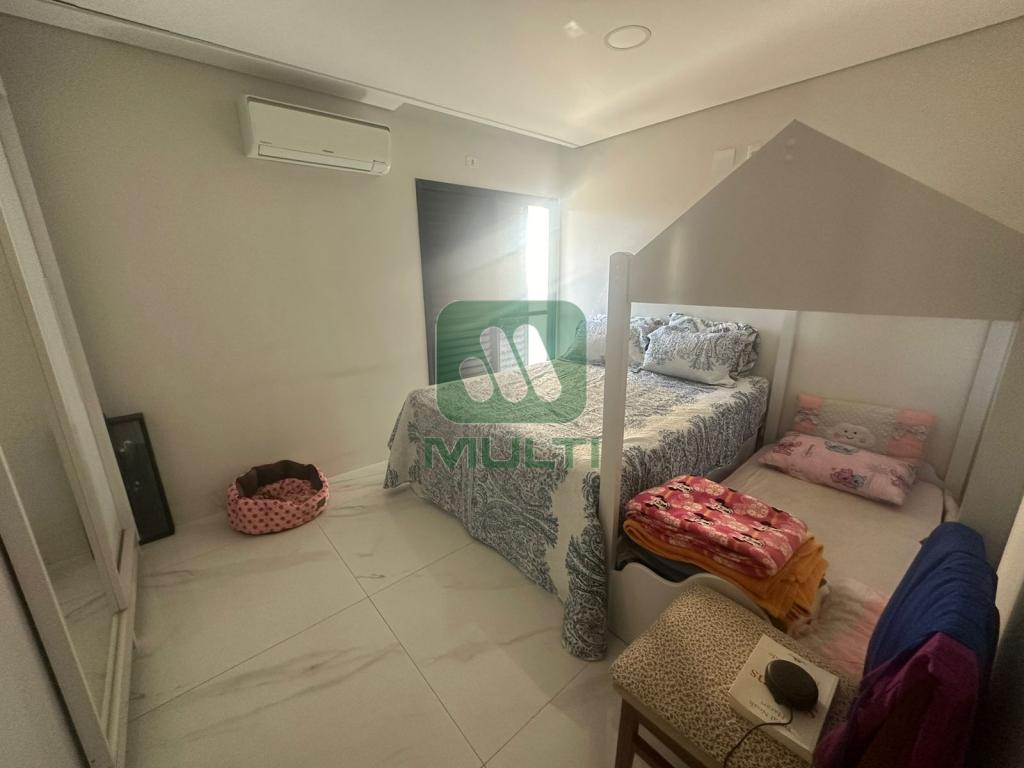 Apartamento à venda com 3 quartos, 162m² - Foto 13