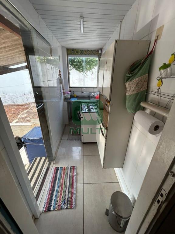 Casa à venda com 3 quartos, 178m² - Foto 4