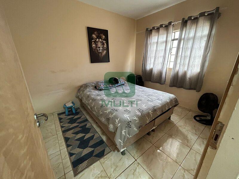 Casa à venda com 3 quartos, 178m² - Foto 8