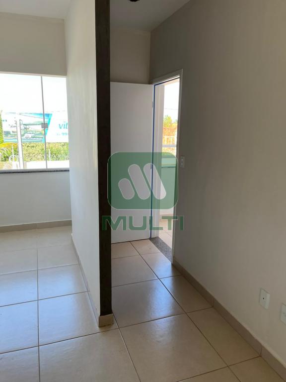 Apartamento à venda com 2 quartos, 69m² - Foto 3