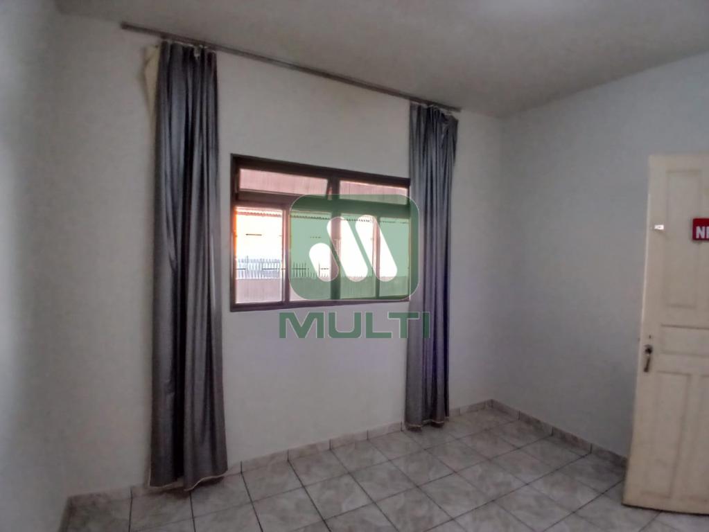 Casa à venda com 2 quartos, 124m² - Foto 14