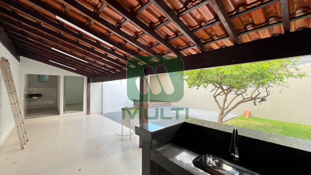 Casa à venda com 4 quartos, 233m² - Foto 17