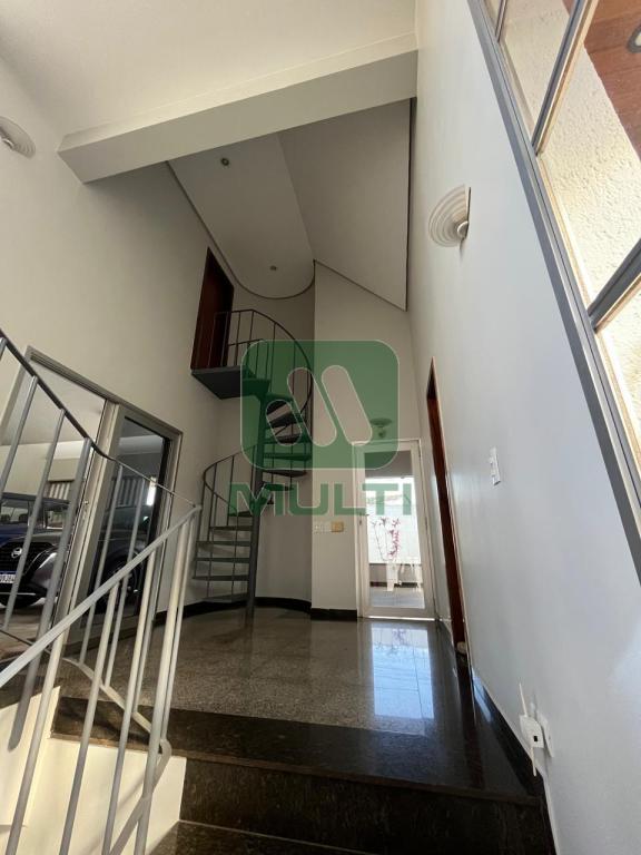 Casa à venda com 5 quartos, 385m² - Foto 5