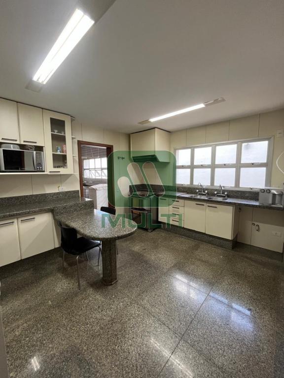 Casa à venda com 5 quartos, 385m² - Foto 10