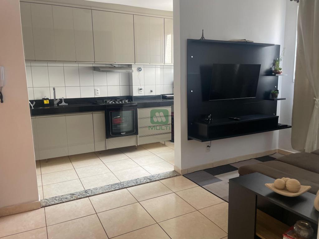 Apartamento à venda com 2 quartos, 48m² - Foto 3