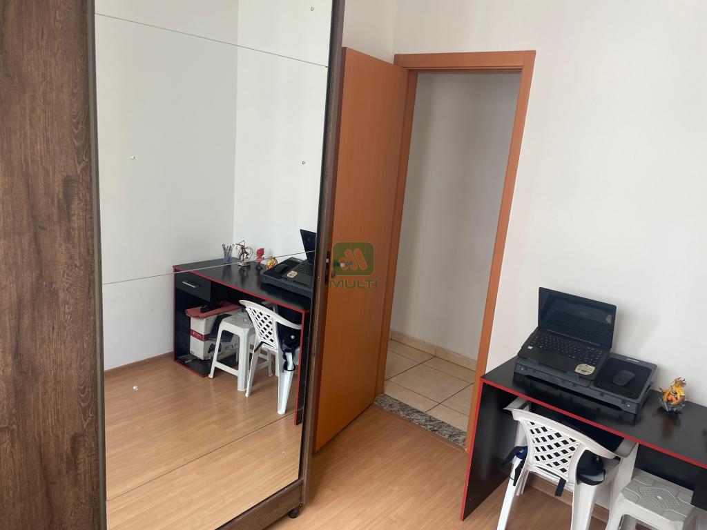 Apartamento à venda com 2 quartos, 48m² - Foto 13