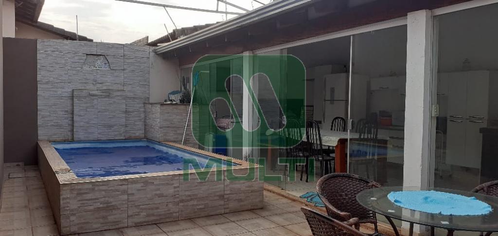 Casa à venda com 3 quartos, 70m² - Foto 11