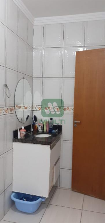 Casa à venda com 3 quartos, 70m² - Foto 14