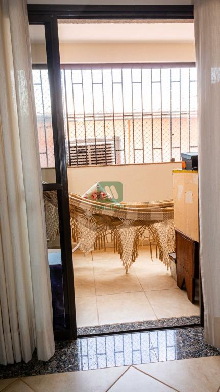 Apartamento à venda com 3 quartos, 122m² - Foto 5