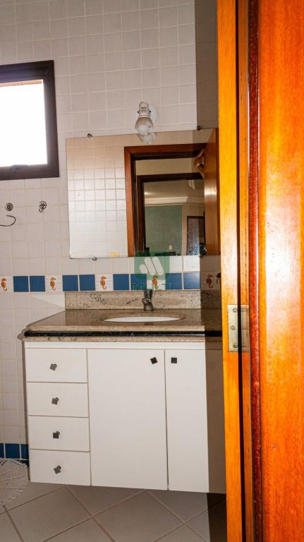 Apartamento à venda com 3 quartos, 122m² - Foto 18