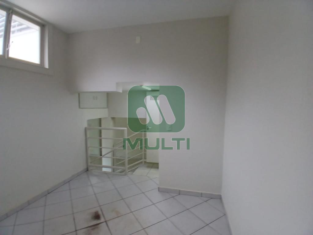 Prédio Inteiro à venda com 6 quartos, 203m² - Foto 2