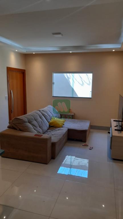 Casa à venda com 3 quartos, 155m² - Foto 2