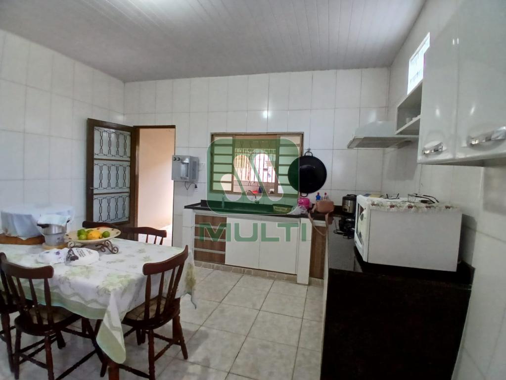 Casa à venda com 3 quartos, 182m² - Foto 5