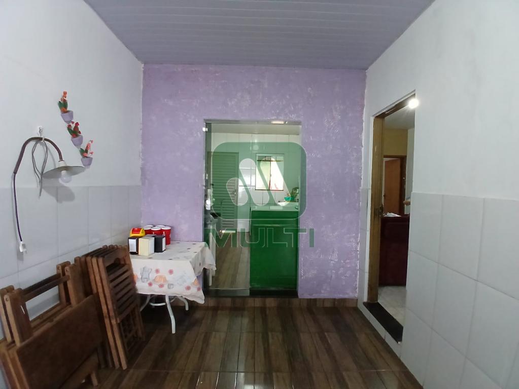 Casa à venda com 3 quartos, 182m² - Foto 8