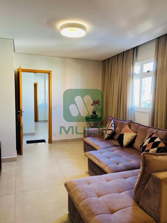 Apartamento à venda com 3 quartos, 122m² - Foto 2