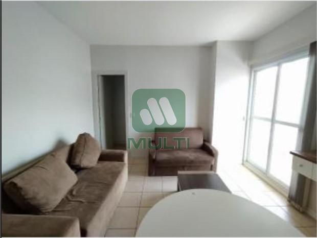 Apartamento à venda com 1 quarto, 42m² - Foto 1