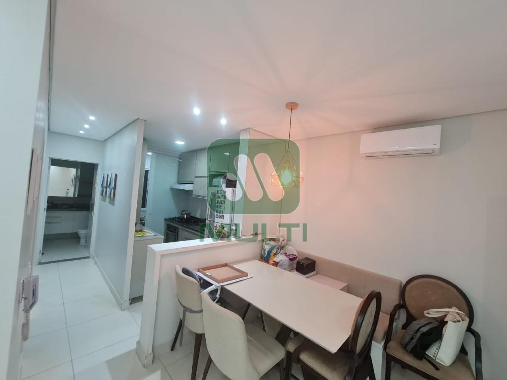 Apartamento à venda com 2 quartos, 58m² - Foto 1