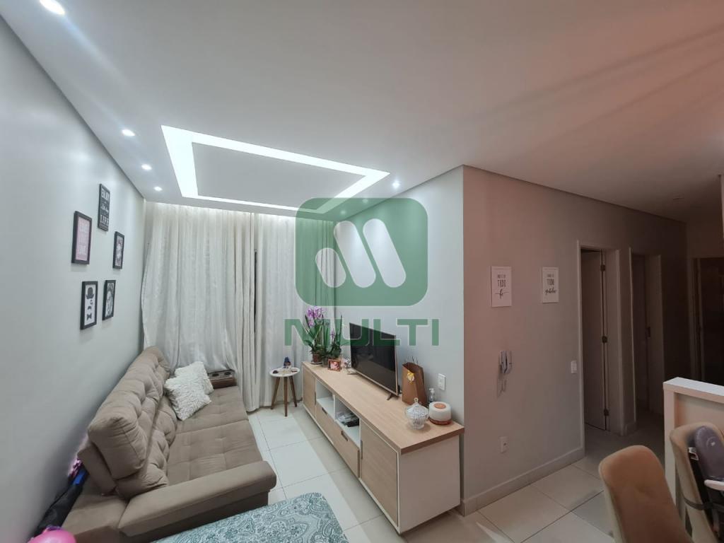 Apartamento à venda com 2 quartos, 58m² - Foto 2