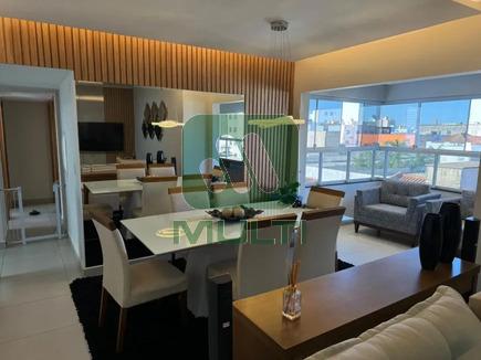 Apartamento à venda com 3 quartos, 118m² - Foto 2