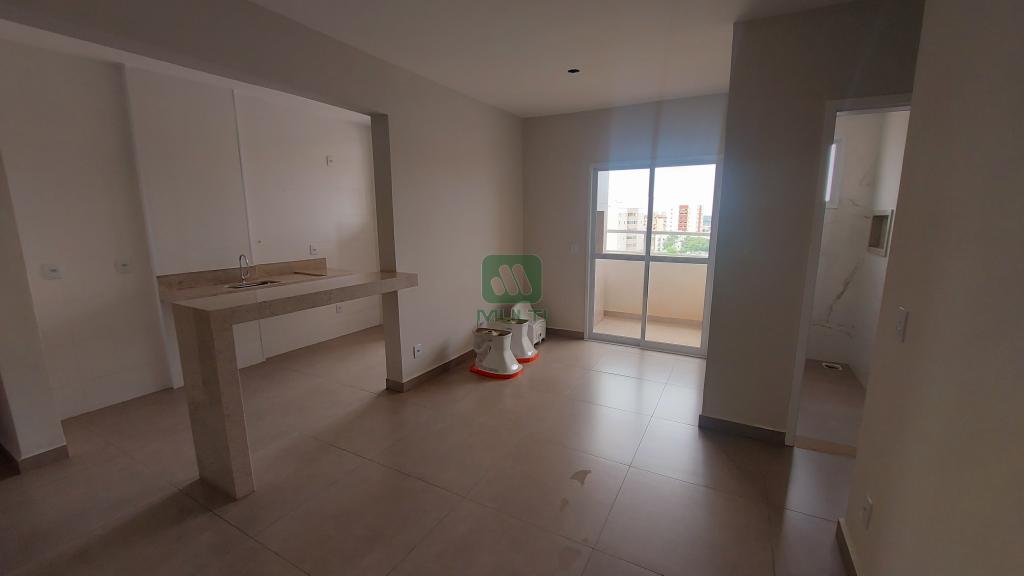 Apartamento à venda com 2 quartos, 64m² - Foto 1