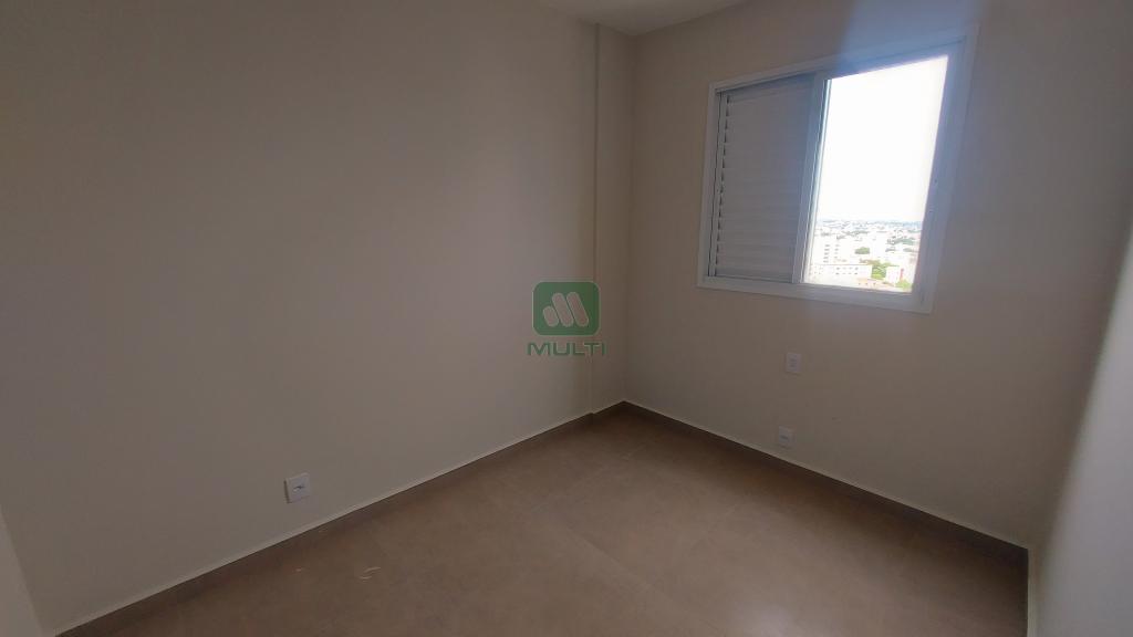 Apartamento à venda com 2 quartos, 64m² - Foto 9