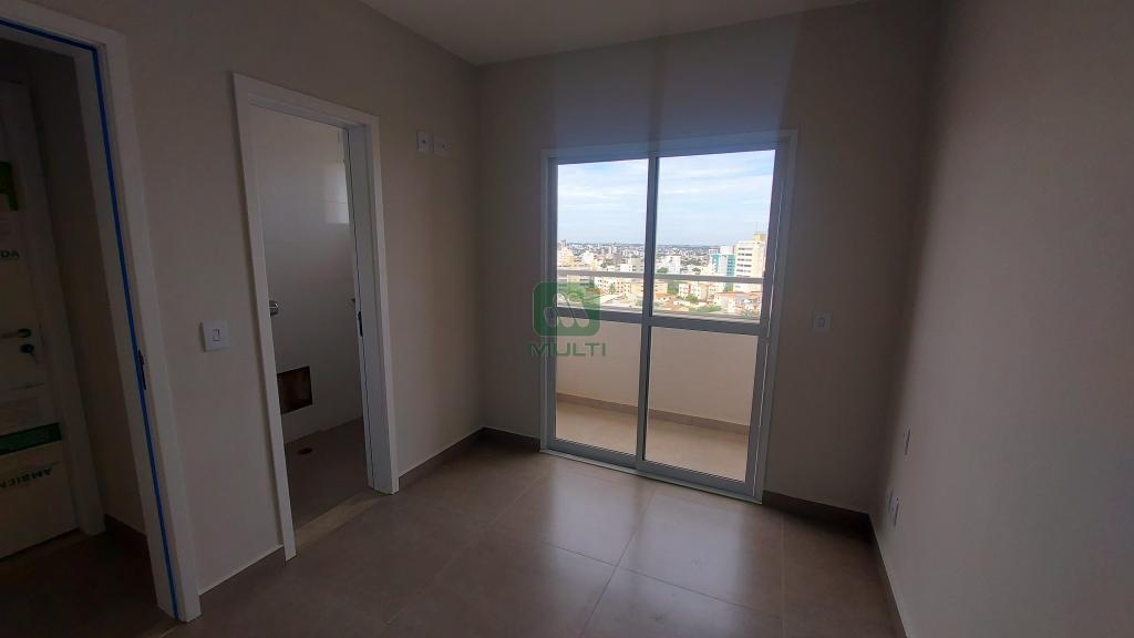 Apartamento à venda com 2 quartos, 64m² - Foto 10