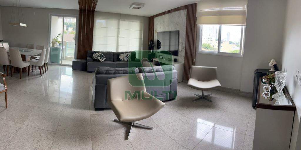 Apartamento à venda com 3 quartos, 168m² - Foto 1