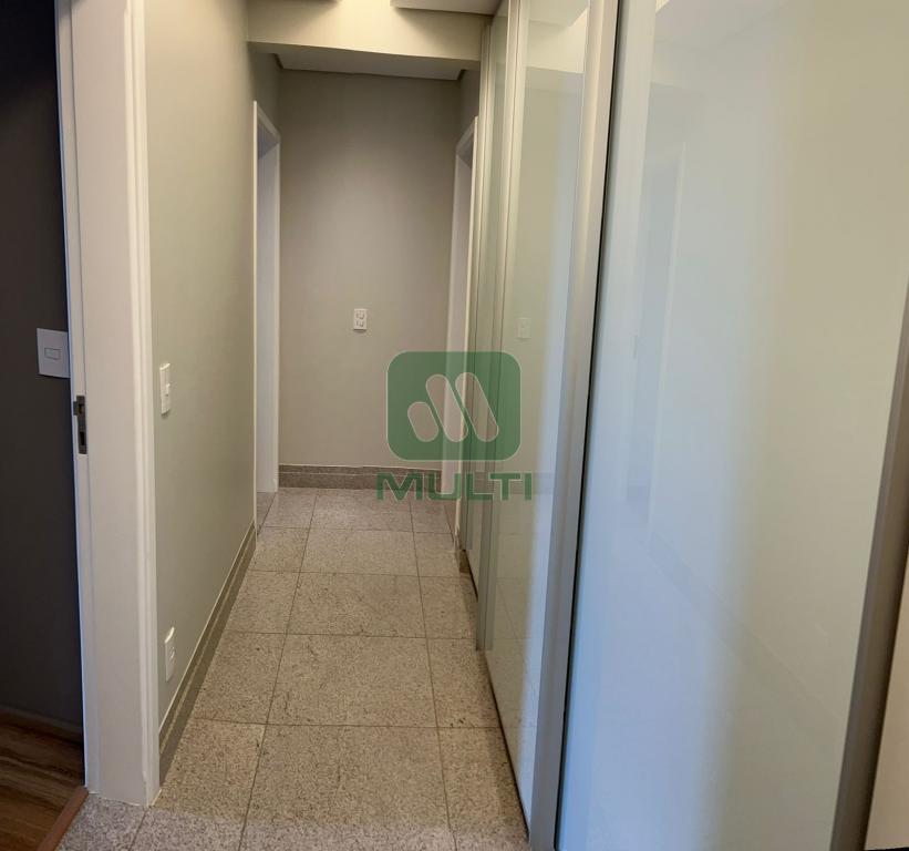 Apartamento à venda com 3 quartos, 168m² - Foto 9