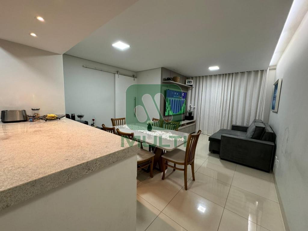 Apartamento à venda com 3 quartos, 90m² - Foto 4