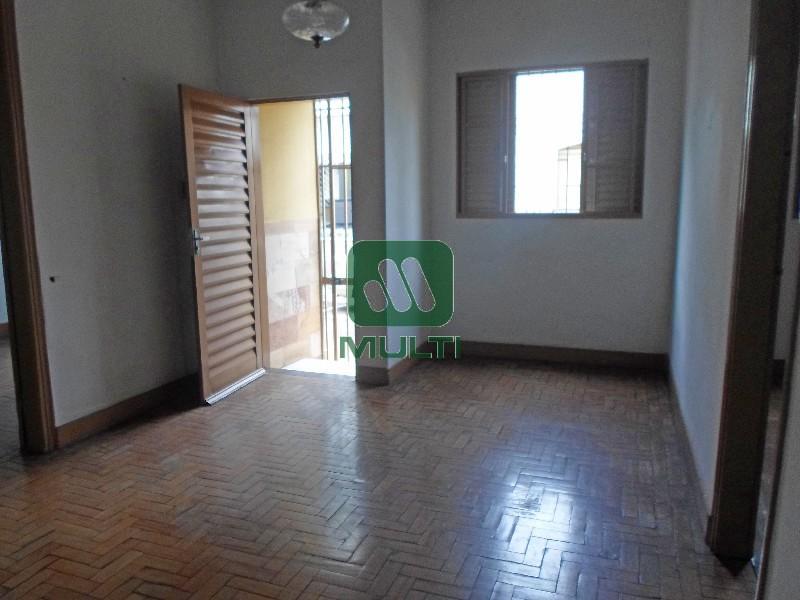 Casa à venda com 3 quartos, 103m² - Foto 2