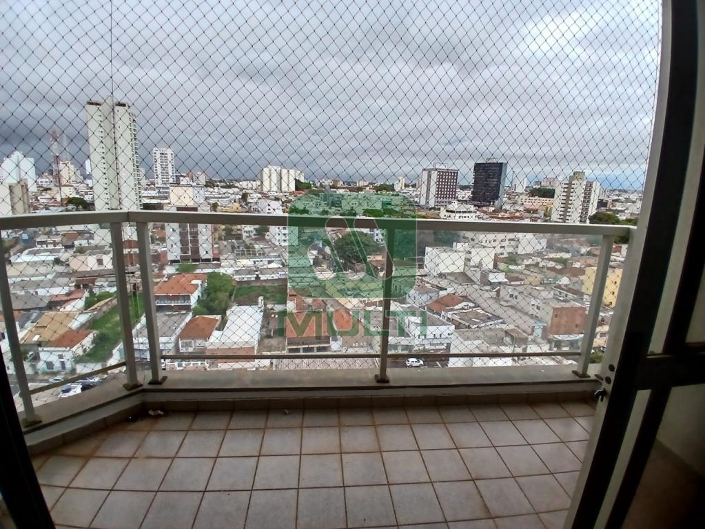 Apartamento à venda com 3 quartos, 96m² - Foto 3