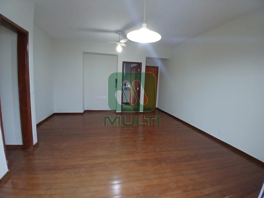 Apartamento à venda com 3 quartos, 96m² - Foto 4