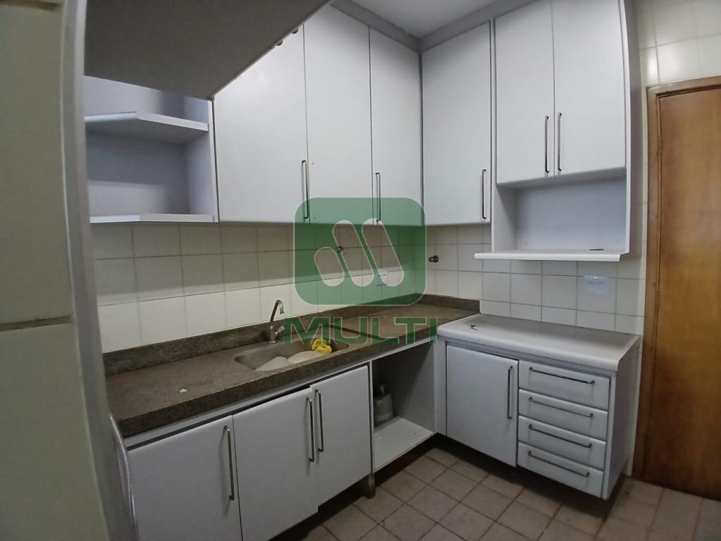 Apartamento à venda com 3 quartos, 96m² - Foto 6