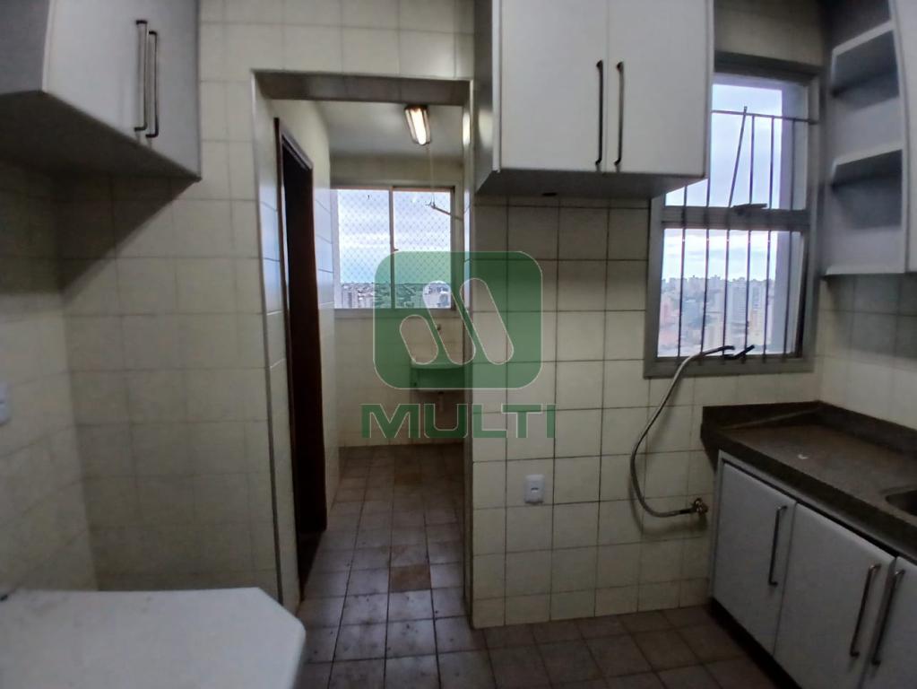 Apartamento à venda com 3 quartos, 96m² - Foto 10