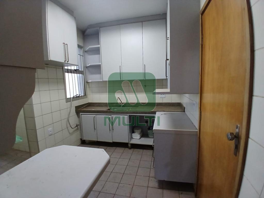 Apartamento à venda com 3 quartos, 96m² - Foto 12