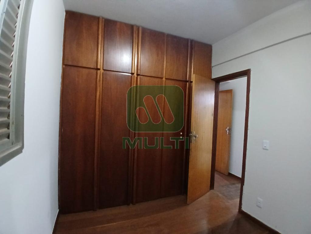 Apartamento à venda com 3 quartos, 96m² - Foto 17