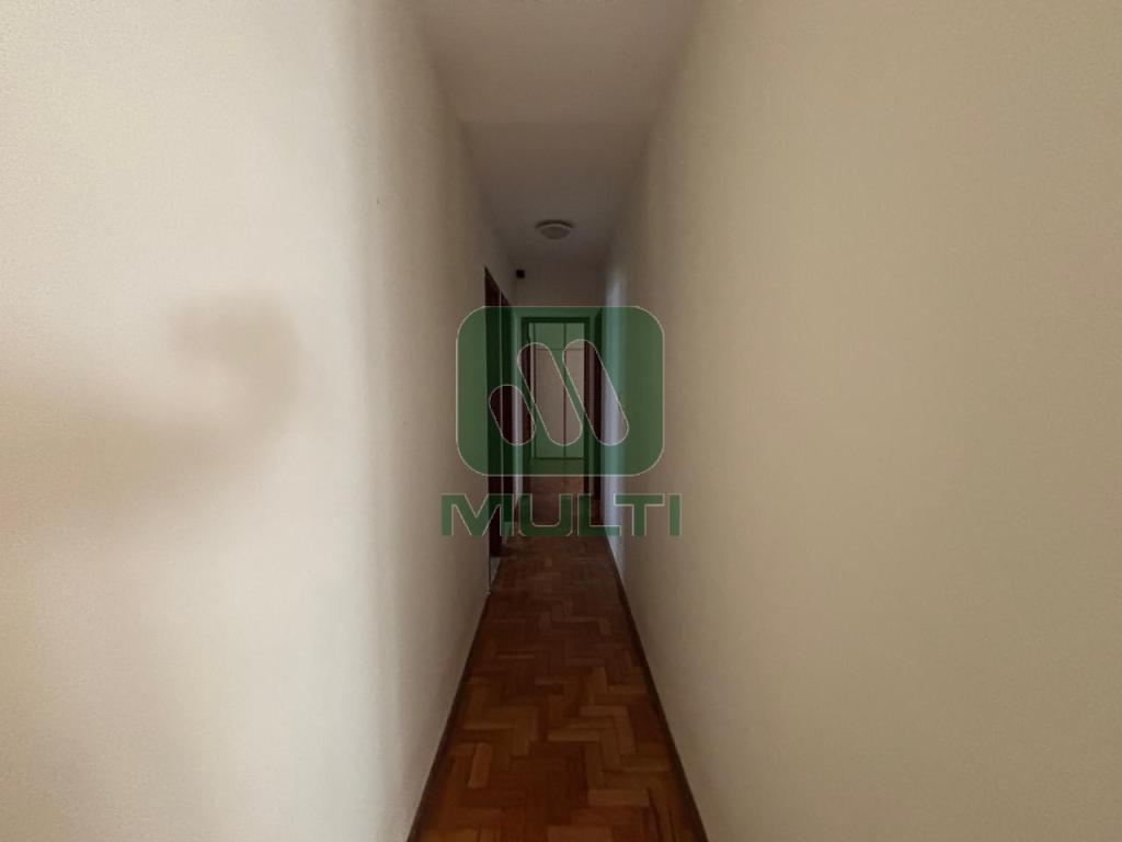 Casa à venda com 4 quartos, 188m² - Foto 6