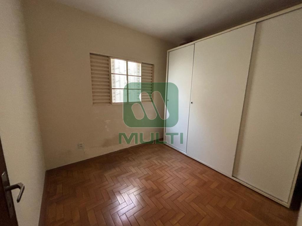 Casa à venda com 4 quartos, 188m² - Foto 11