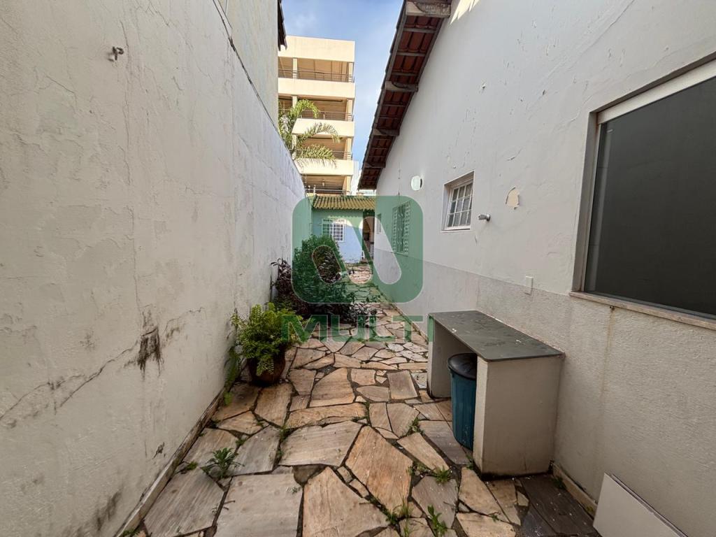 Casa à venda com 4 quartos, 188m² - Foto 19