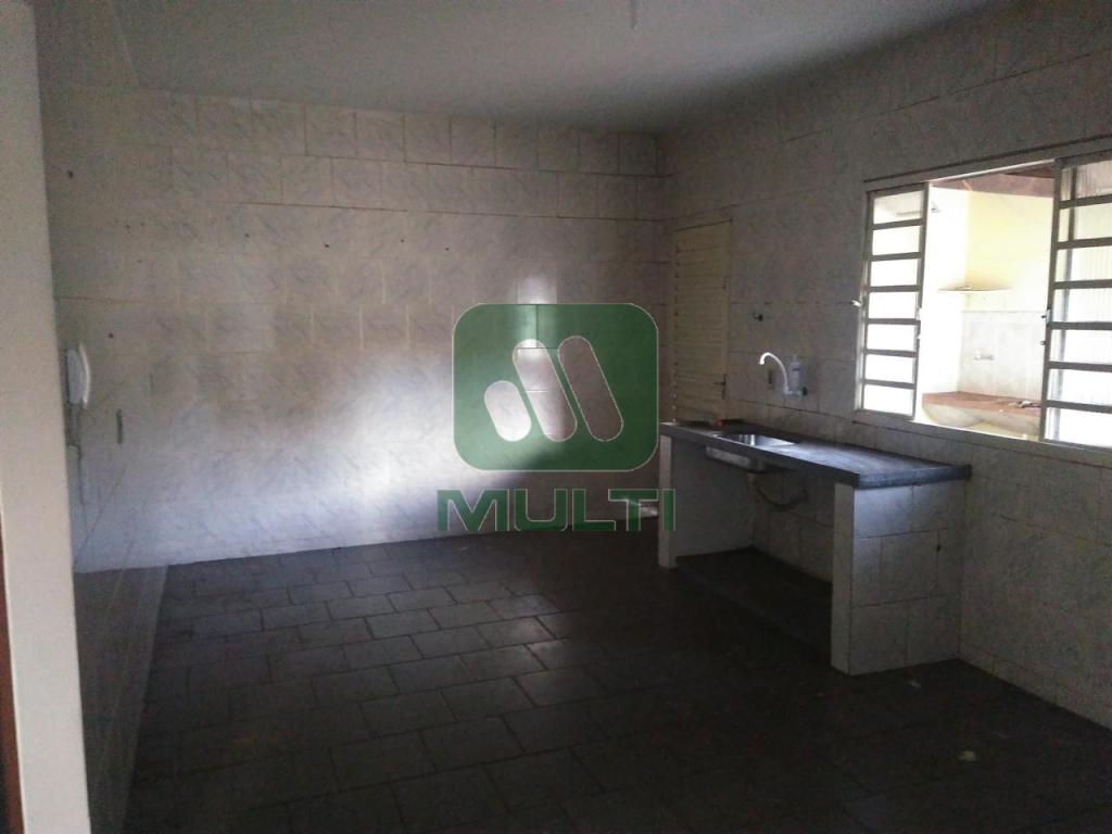 Prédio Inteiro à venda com 5 quartos, 250m² - Foto 1