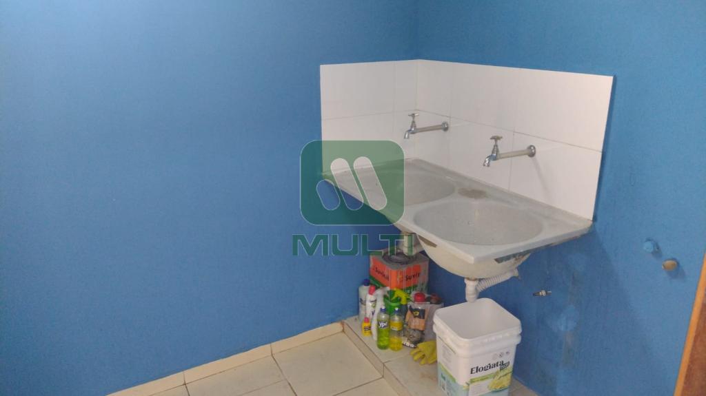 Casa à venda com 2 quartos, 138m² - Foto 12